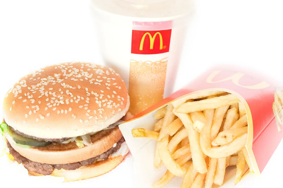 What Time Does McDonalds Serve Lunch? A Flavorful Guide