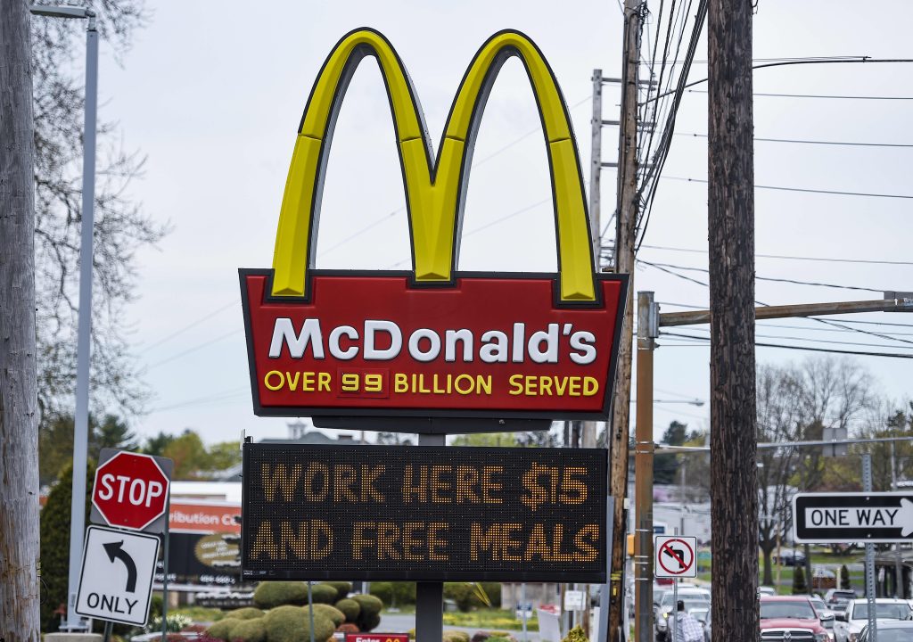 How Much Does McDonalds Pay Per Hour? Get The Info!